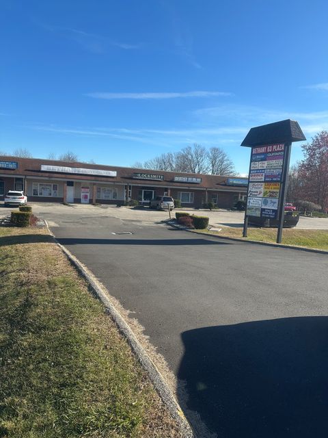 696 Amity Road 18 total Bethany CT 06524