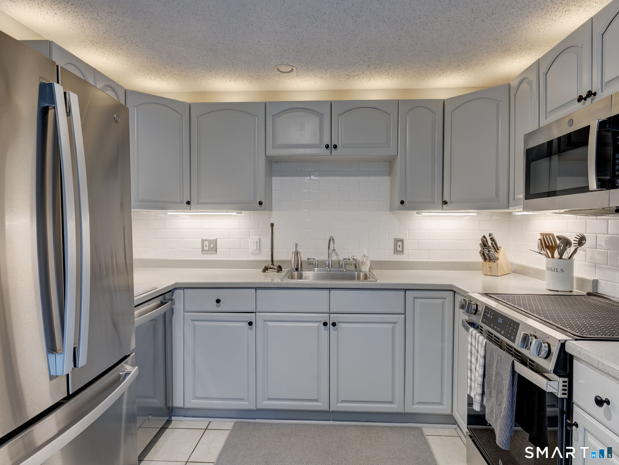 220 Monce Road 11