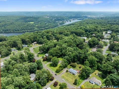Homes For Sale - 19 Driftwood Lane<br/> Shelton, CT 06484