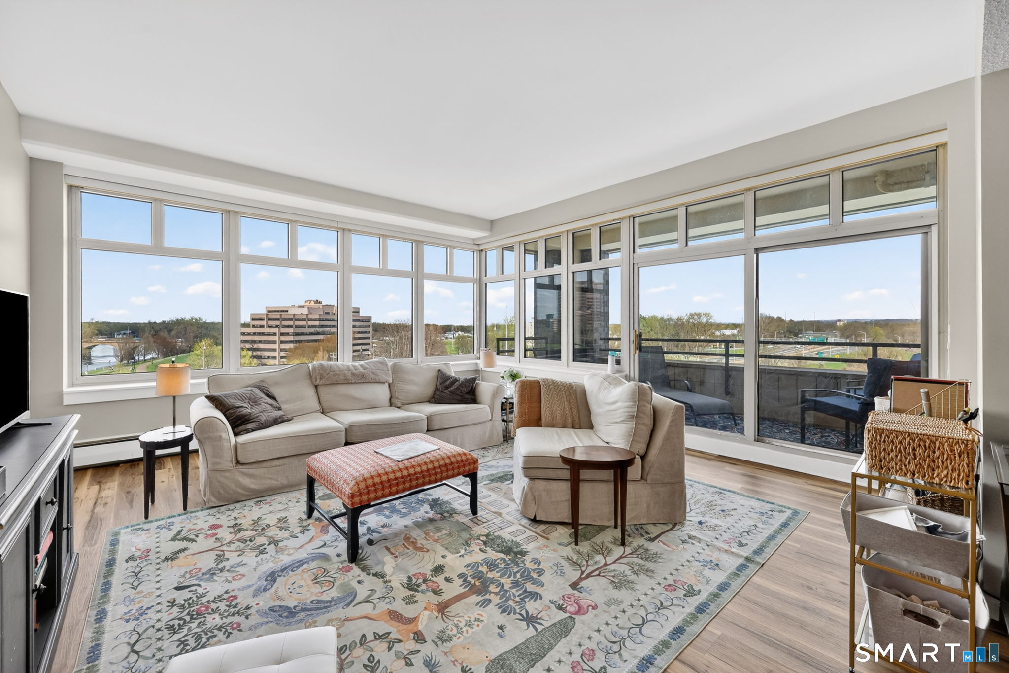 235 East River Drive 502