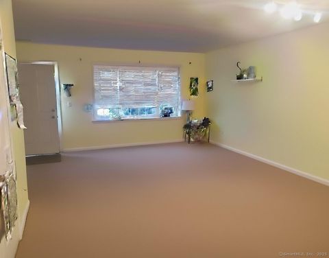 Tiny photo for 31 Founders Village #31, Clinton, CT 06413 (MLS # 24130061)