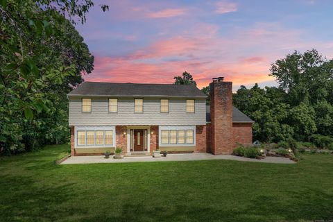 Photo of 11 Ariel Road, Woodbridge, CT 06525 (MLS # 24161318)