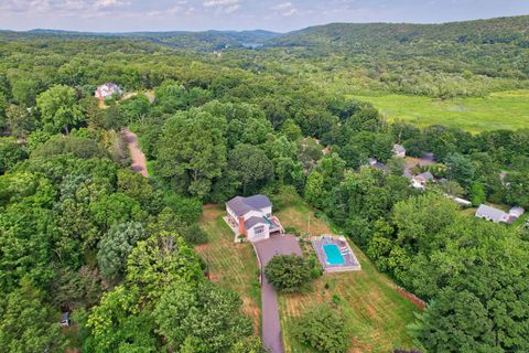 Tiny photo for 11 Ariel Road, Woodbridge, CT 06525 (MLS # 24161318)