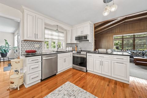 Tiny photo for 11 Ariel Road, Woodbridge, CT 06525 (MLS # 24161318)