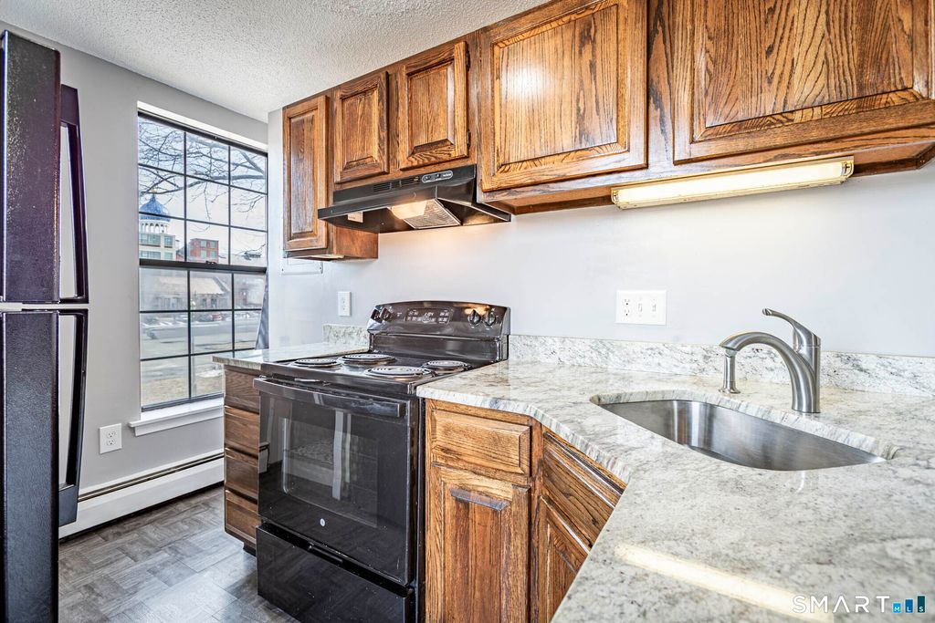 Photo of 101 Huyshope Avenue #APT 1C, Hartford, CT 06106 (MLS # 24159639)