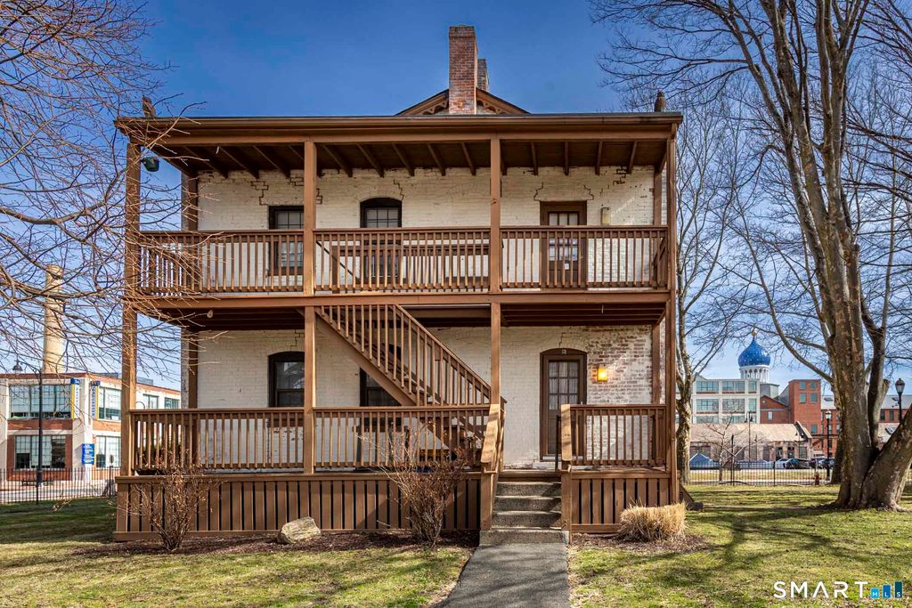 Photo of 101 Huyshope Avenue #APT 1C, Hartford, CT 06106 (MLS # 24159639)