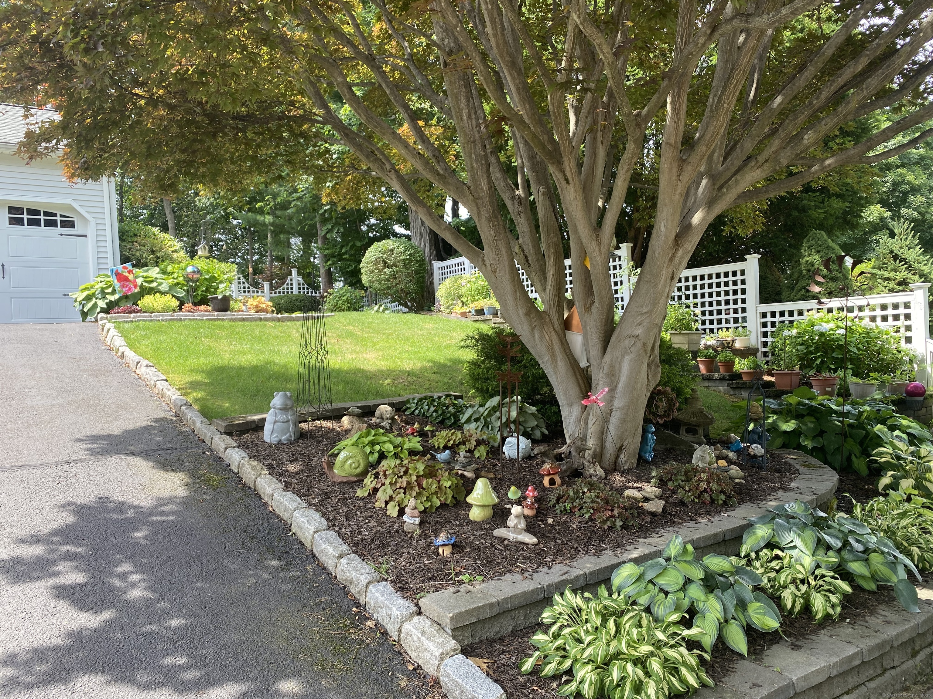 15 Royalwood Court