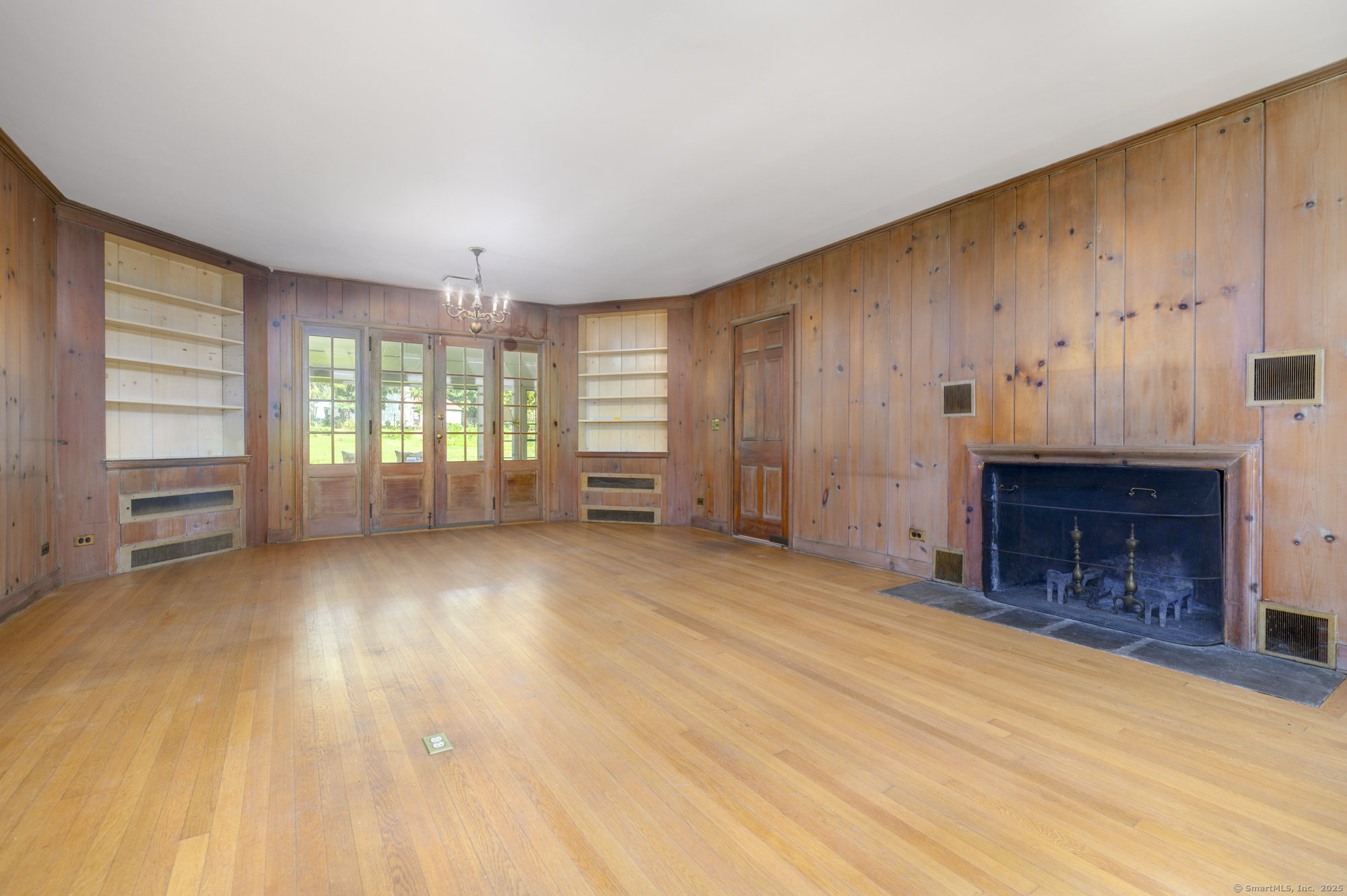 397 Lakeside Drive