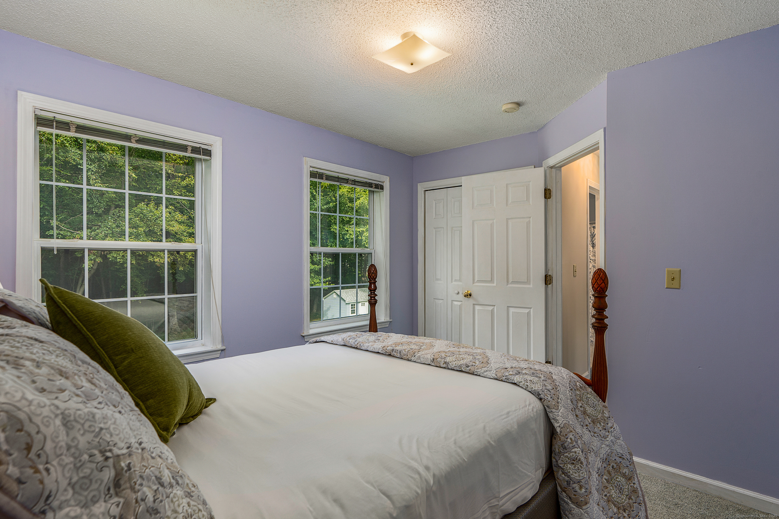 Tolland, Connecticut 06084, United States, 4 Bedrooms Bedrooms, ,3 BathroomsBathrooms,Residential,Pending,201378