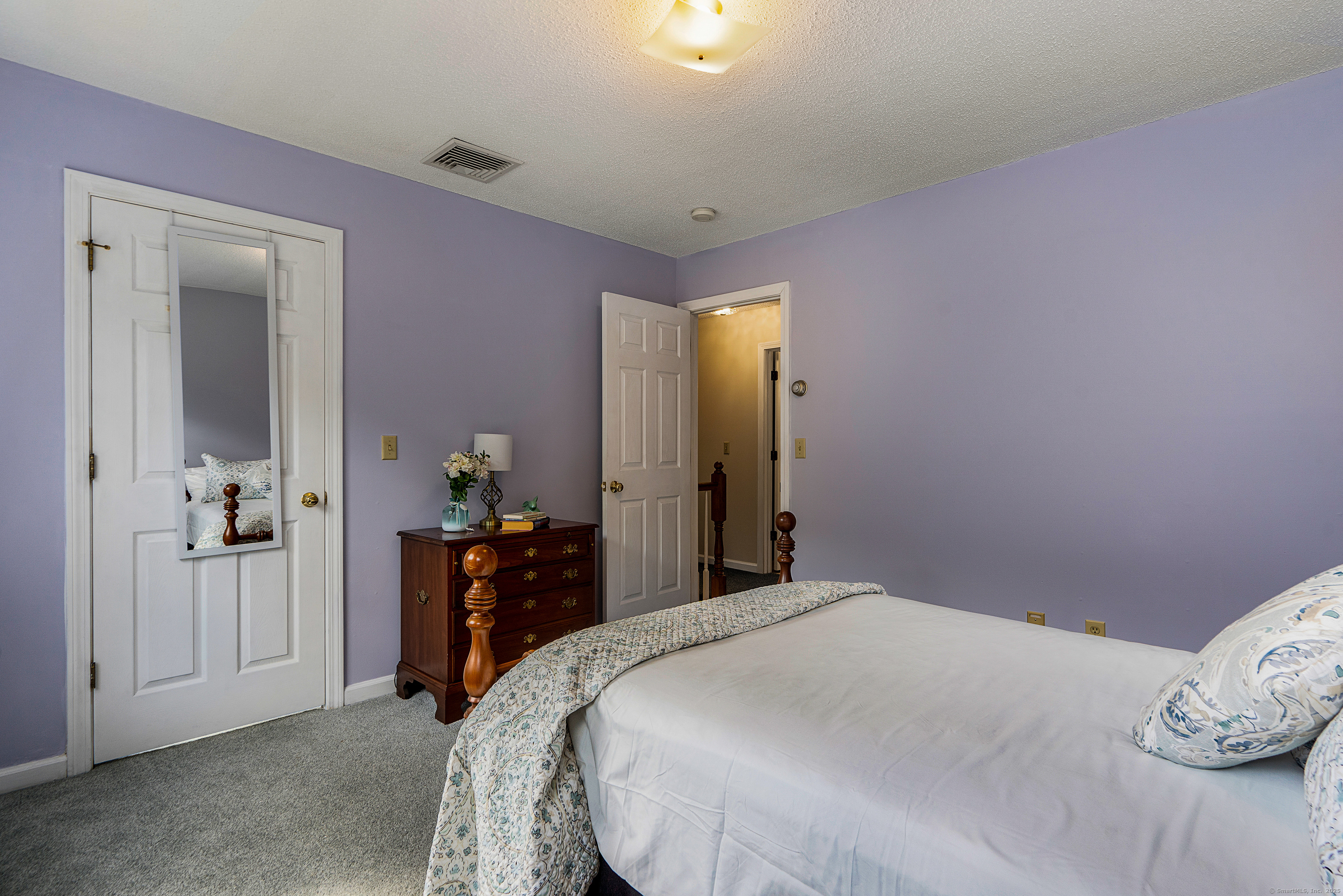 Tolland, Connecticut 06084, United States, 4 Bedrooms Bedrooms, ,3 BathroomsBathrooms,Residential,Pending,201378