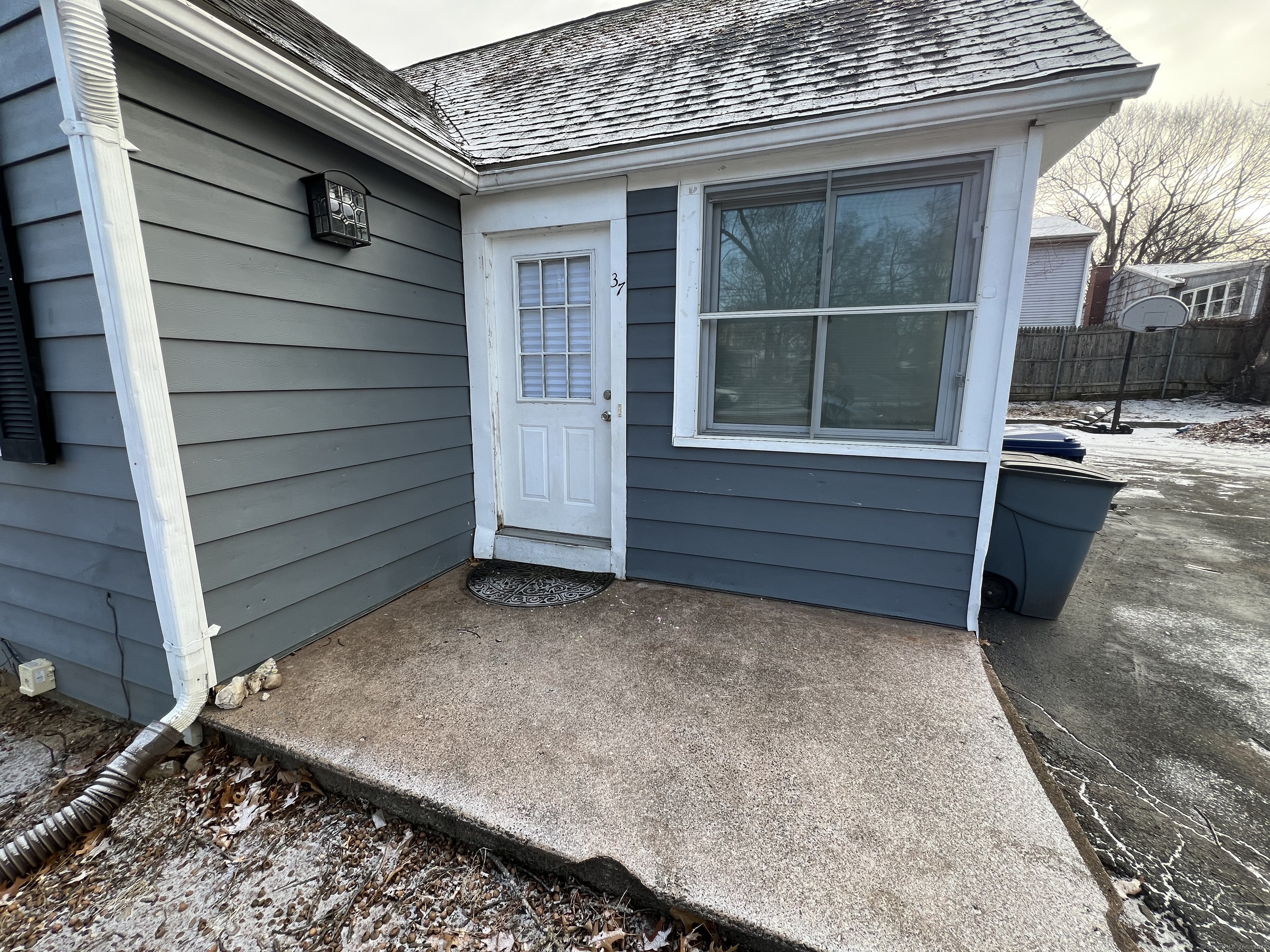 37 Ownly Avenue, West Haven, Connecticut image 3