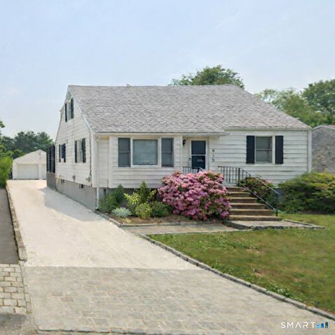 Photo of 915 S Pine Creek Road, Fairfield, CT 06824 (MLS # 24145969)