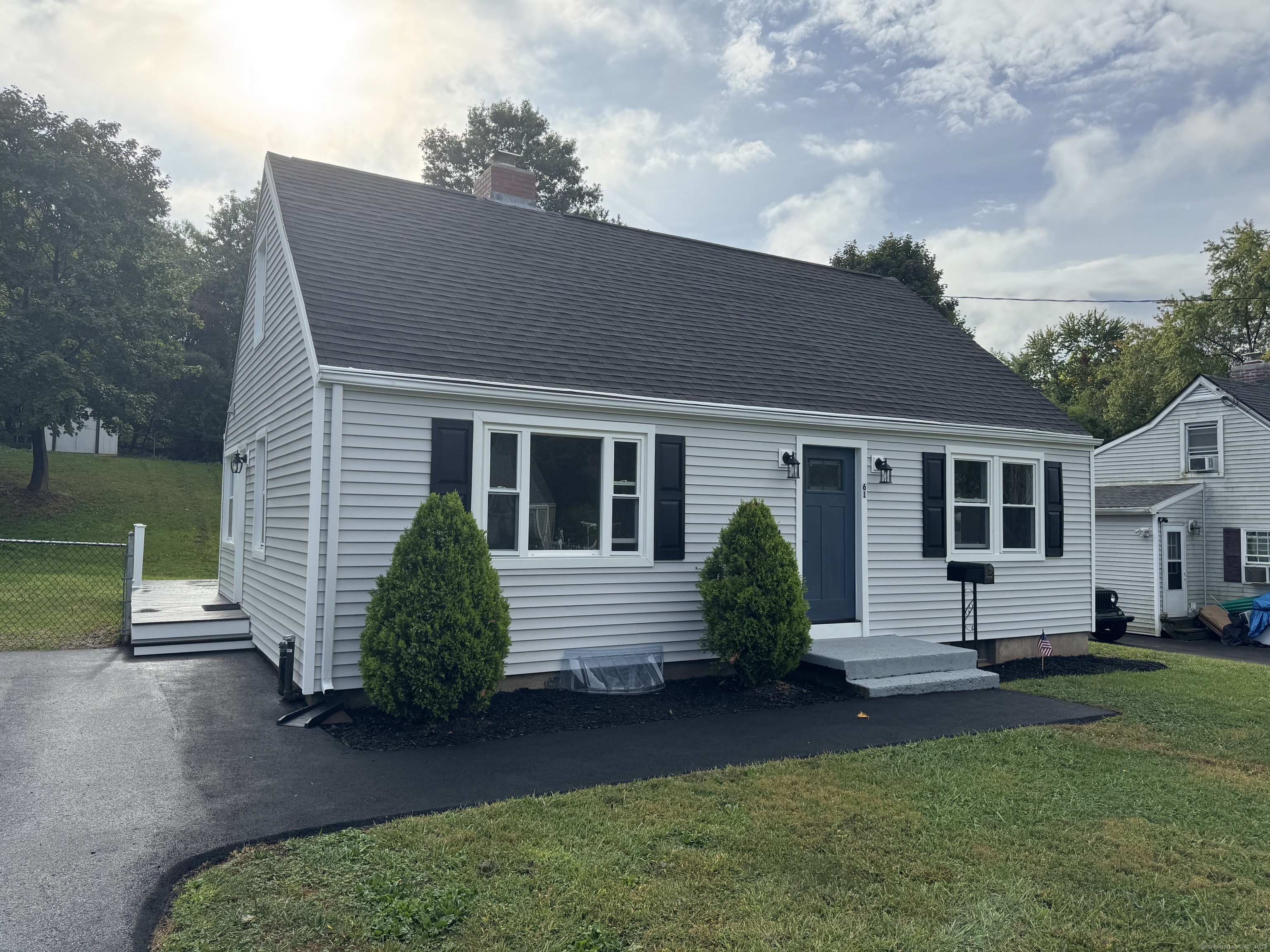 Property for Sale at 61 Tremper Drive, Wallingford, Connecticut - Bedrooms: 4 
Bathrooms: 1 
Rooms: 6  - $320,000