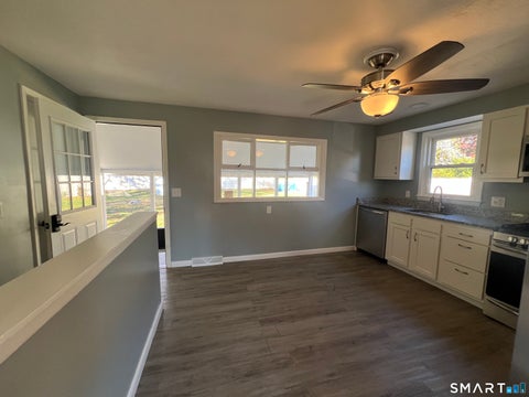 Tiny photo for 7 Illinois Court, Montville, CT 06370 (MLS # 24215410)