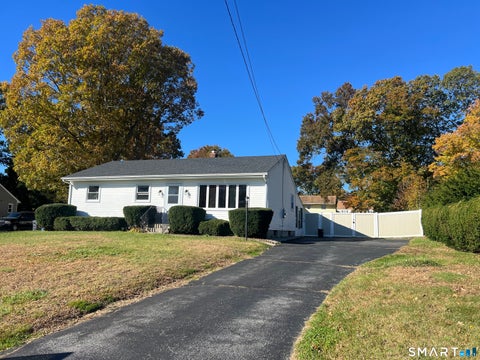 Tiny photo for 7 Illinois Court, Montville, CT 06370 (MLS # 24215410)