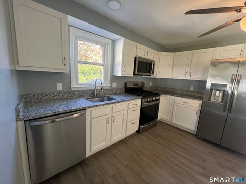 Tiny photo for 7 Illinois Court, Montville, CT 06370 (MLS # 24215410)
