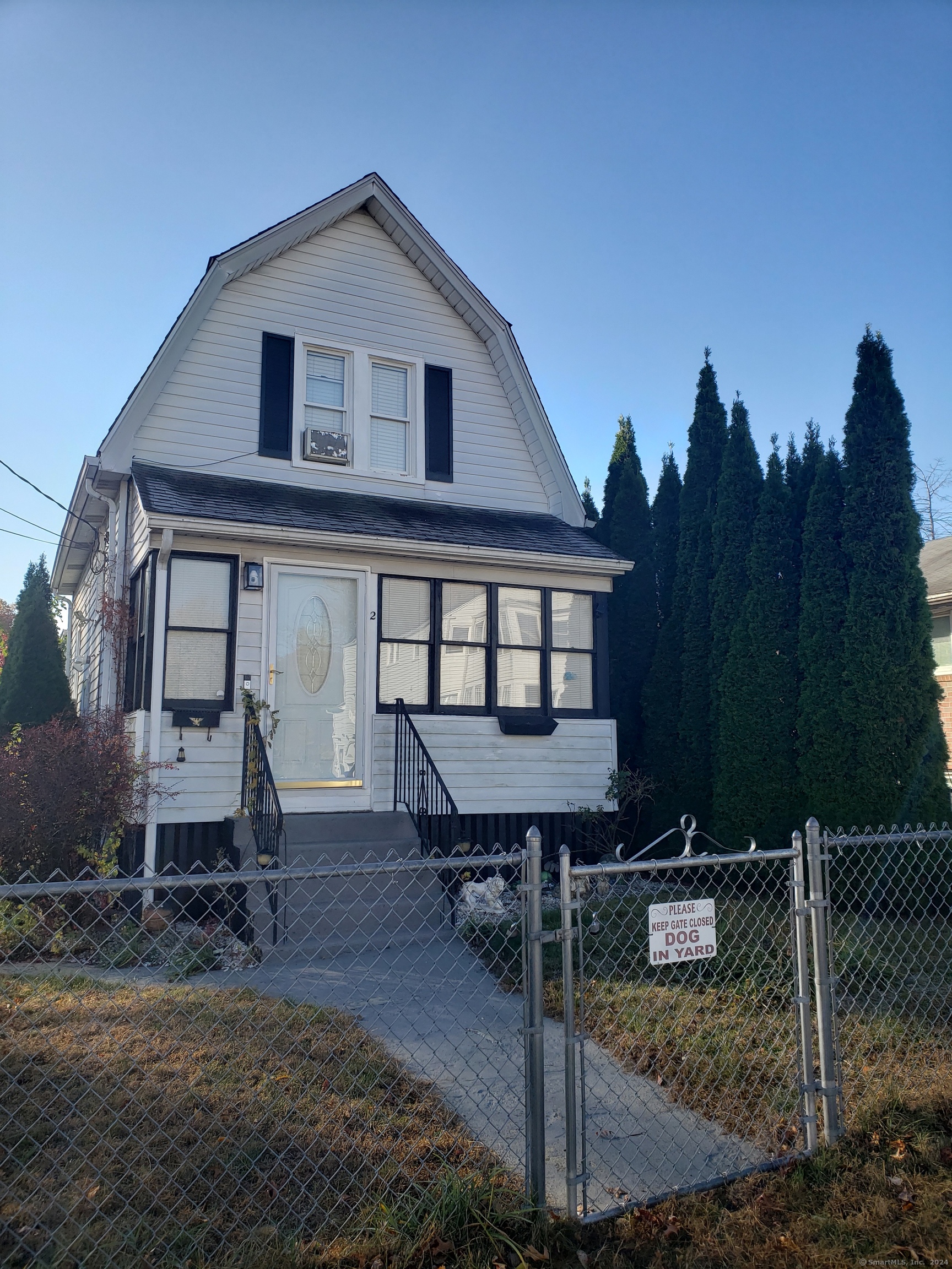 2 Fairfield Street, East Hartford, Connecticut - 2 Bedrooms  
1 Bathrooms  
5 Rooms - 