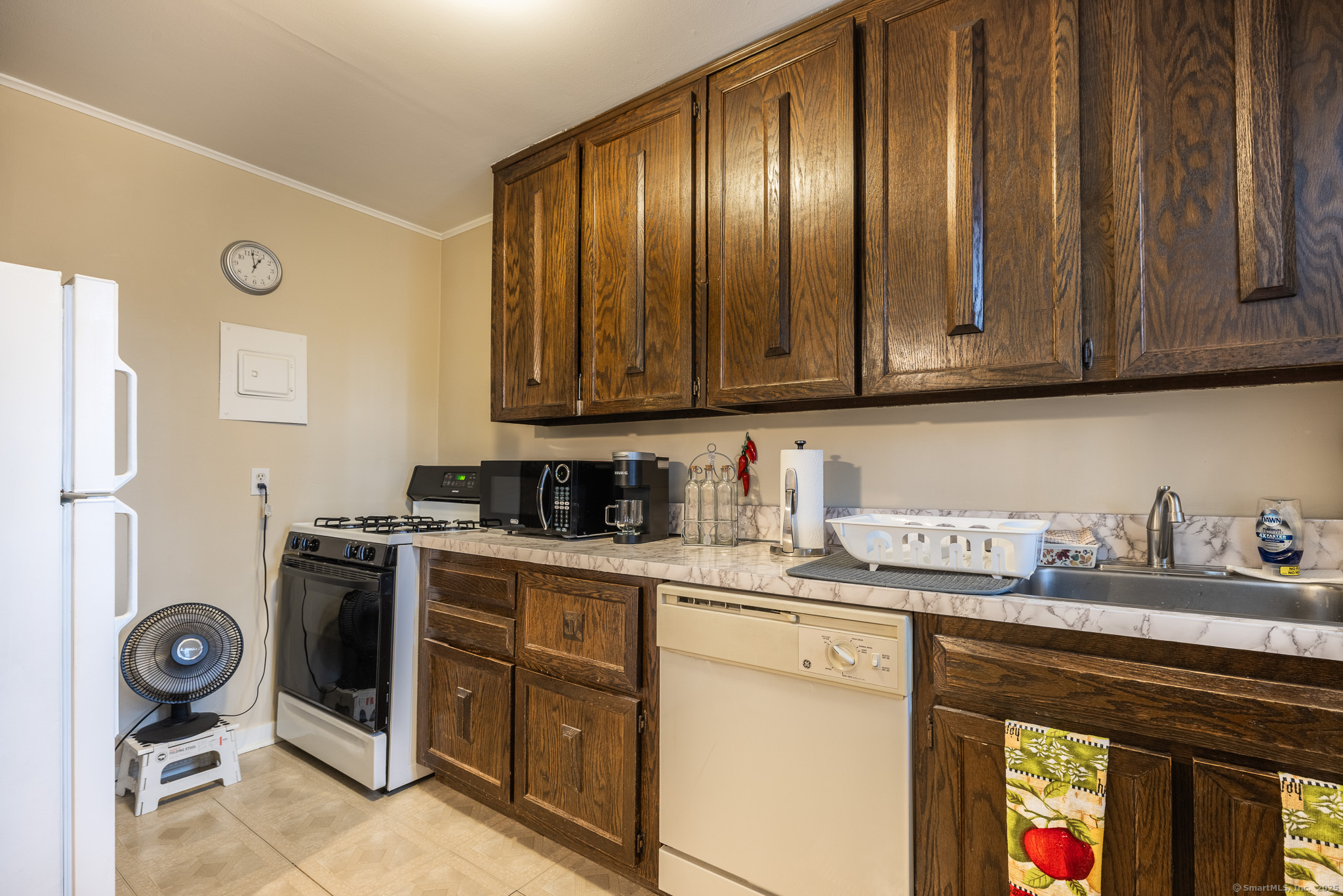79 Mencel Circle #A, Bridgeport, Connecticut image 8