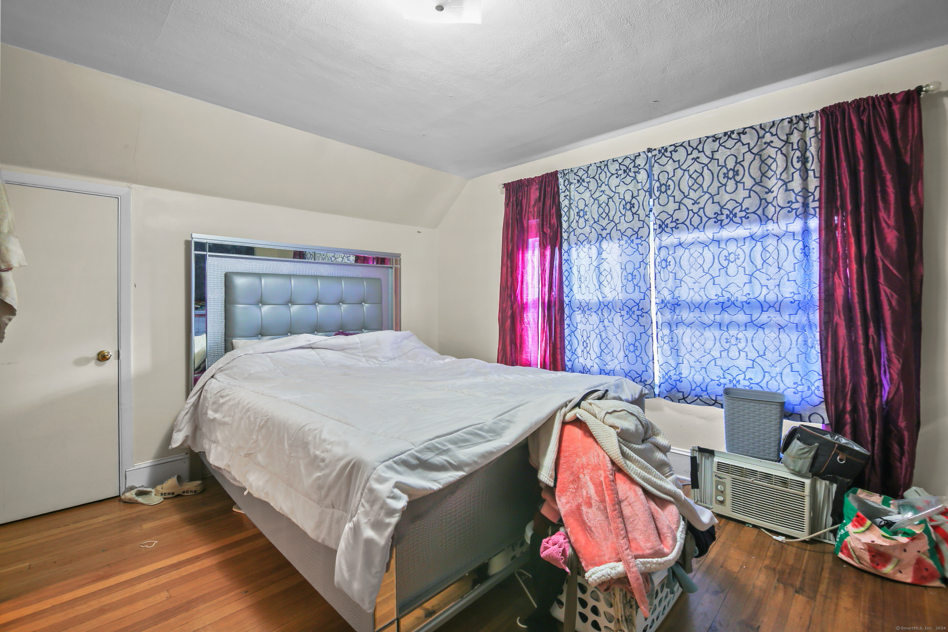 New Britain, Connecticut 06052, United States, 8 Bedrooms Bedrooms, ,3 BathroomsBathrooms,Residential,Pending,87931