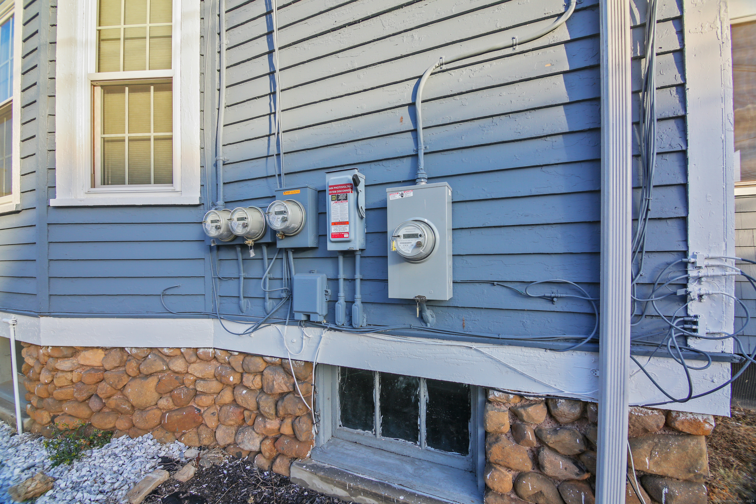 New Britain, Connecticut 06052, United States, 8 Bedrooms Bedrooms, ,3 BathroomsBathrooms,Residential,Pending,87931