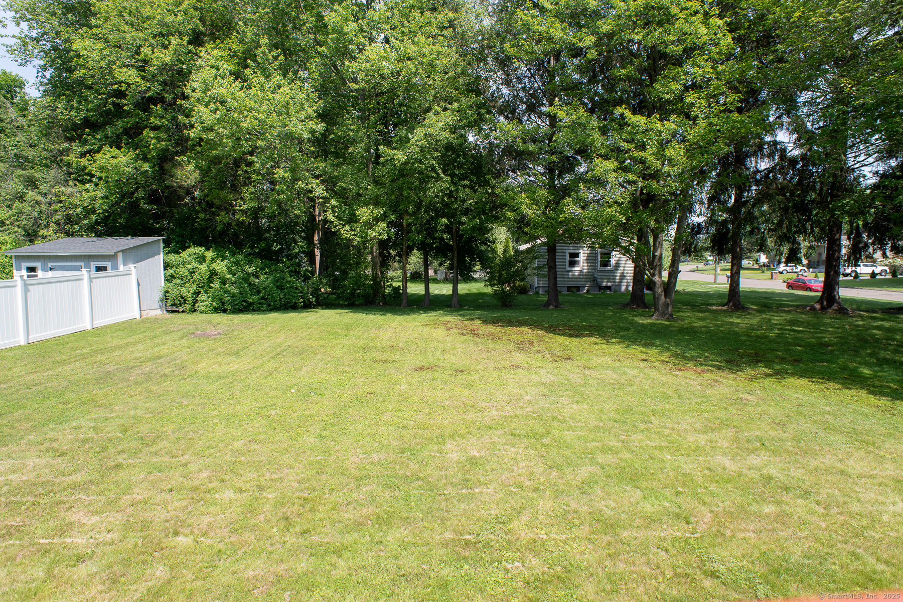 498 Long Hill Avenue