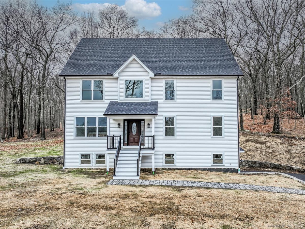 38 Aunt Pattys Lane West