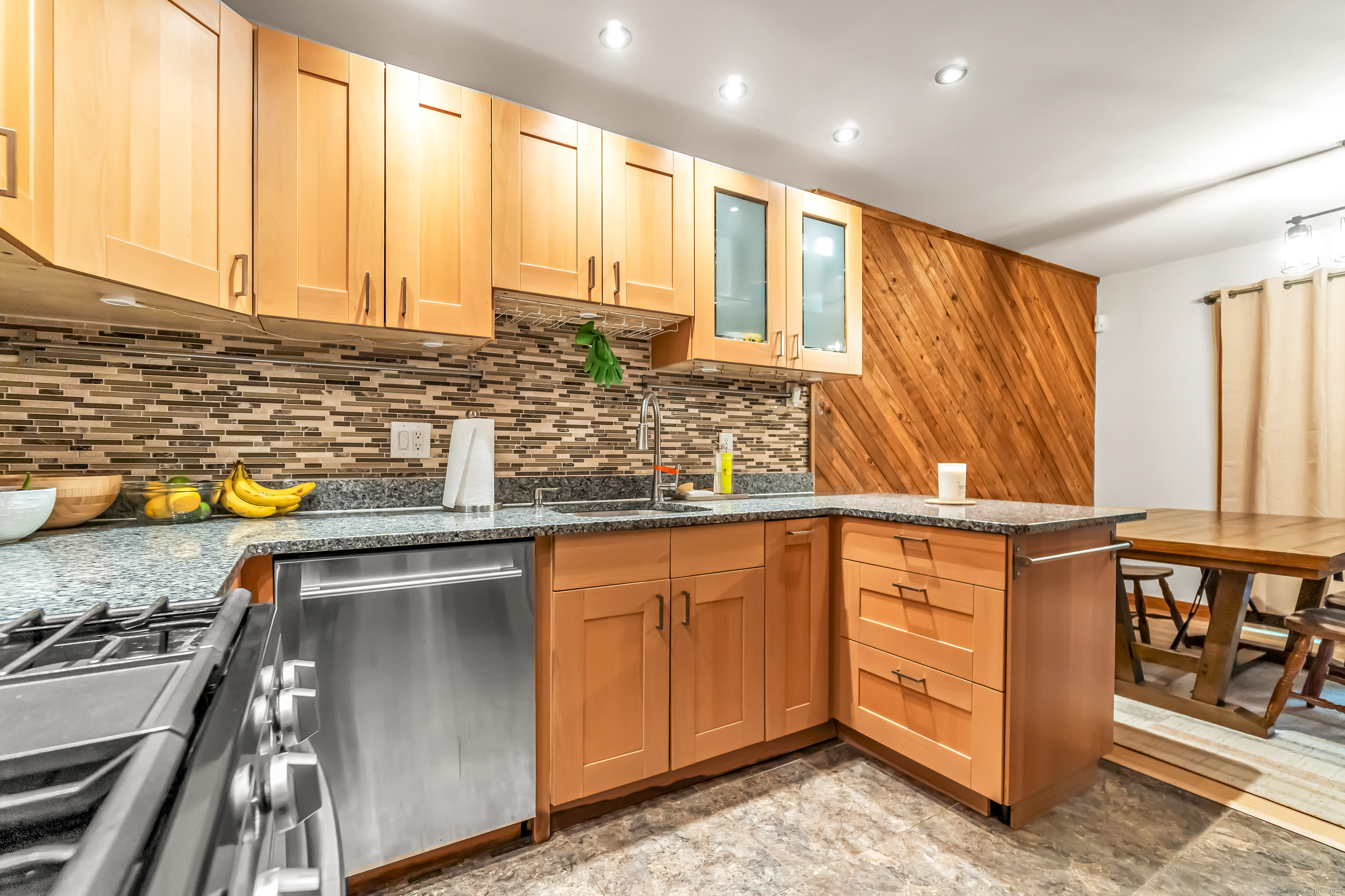 84 Woodside Circle #84, Torrington, Connecticut image 12