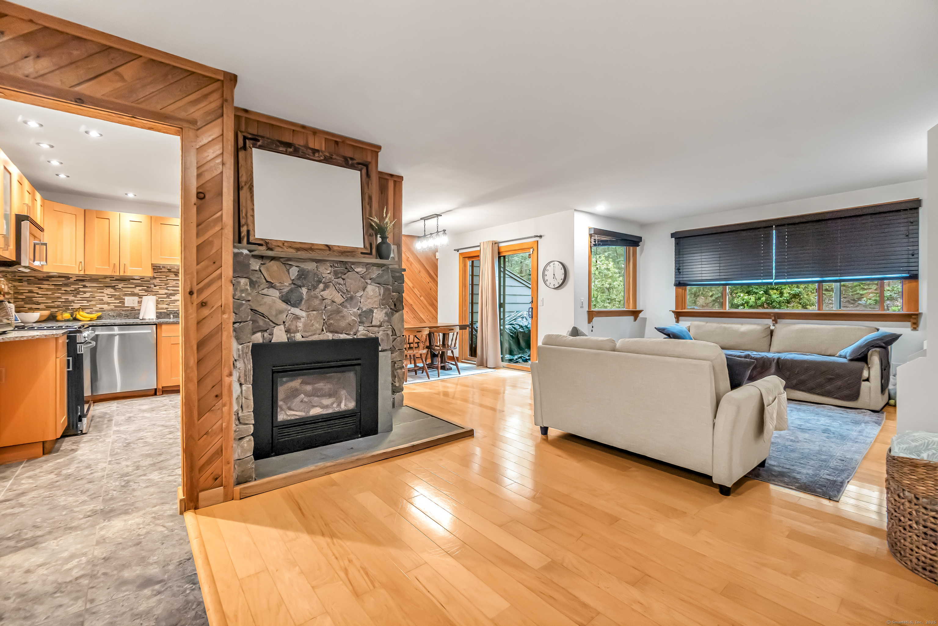 84 Woodside Circle #84, Torrington, Connecticut image 2