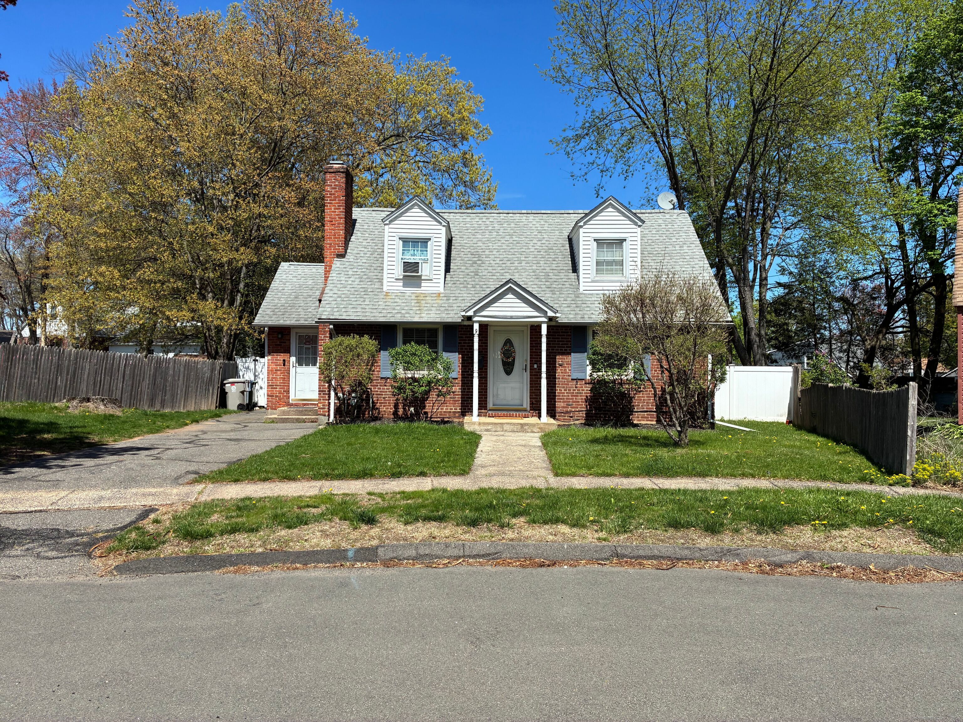 9 Walter Place, Bristol, Connecticut image 1