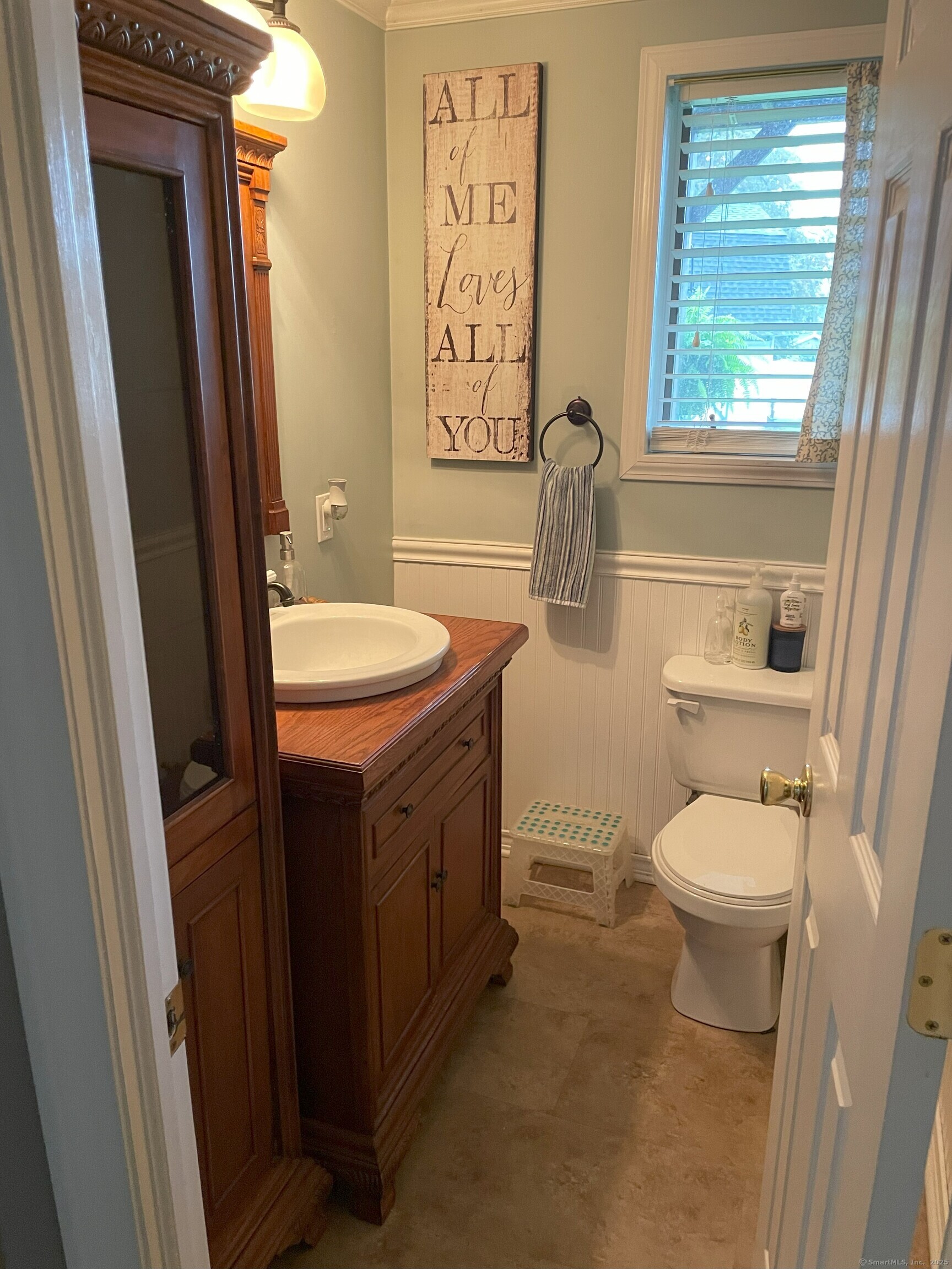 9 Walter Place, Bristol, Connecticut image 8