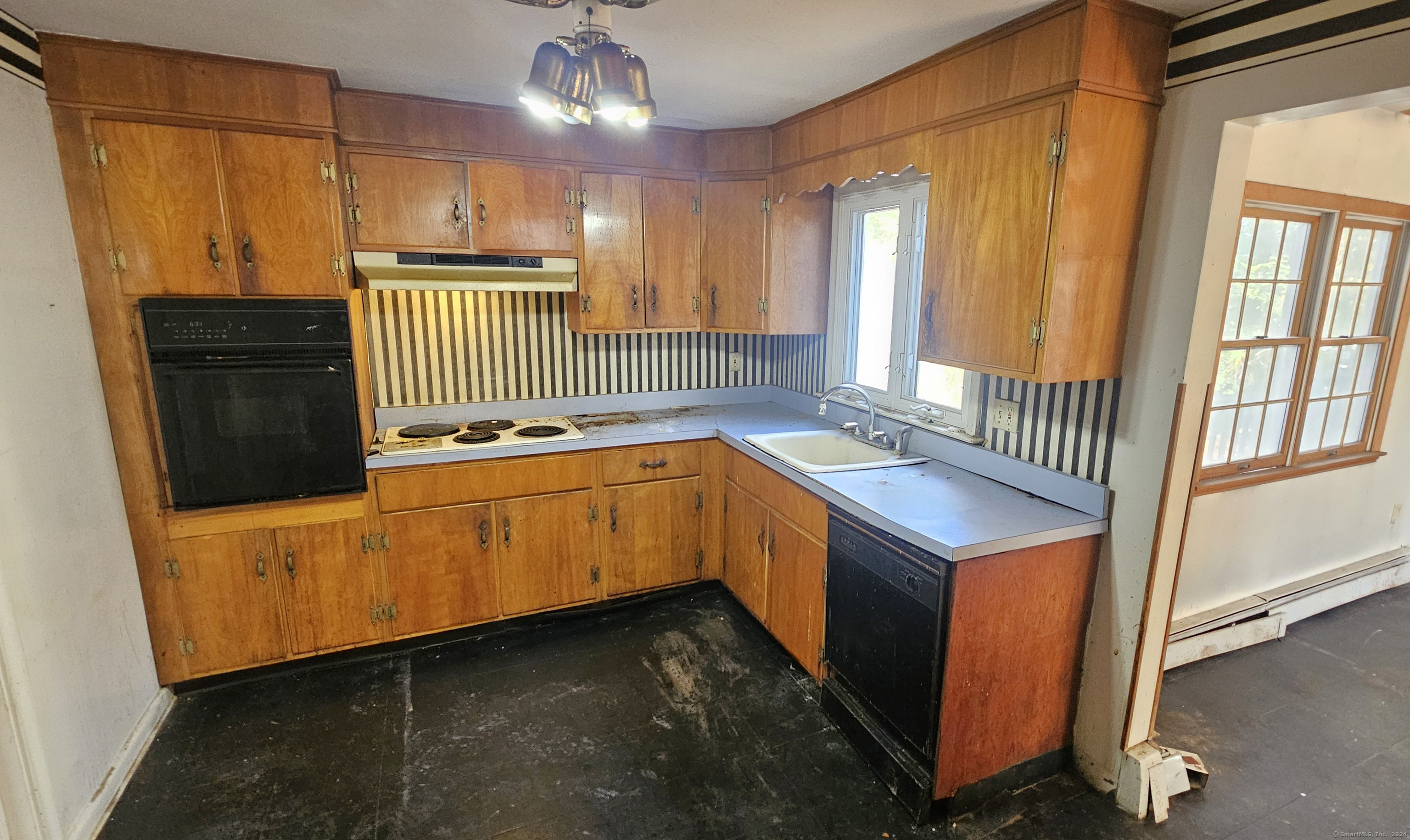 70 Ingleside Drive, Hamden, Connecticut image 6