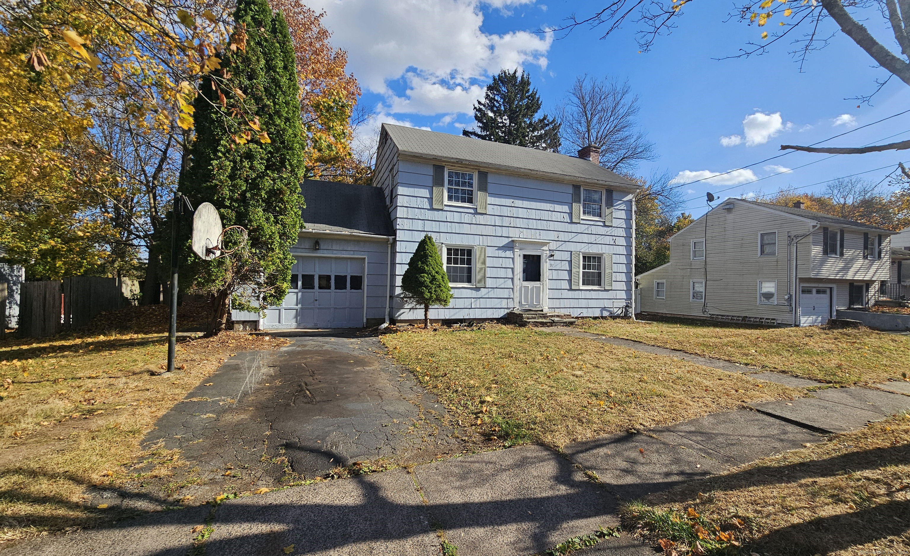 Property for Sale at Ingleside Drive, Hamden, Connecticut - Bedrooms: 3 
Bathrooms: 2 
Rooms: 7  - $249,950