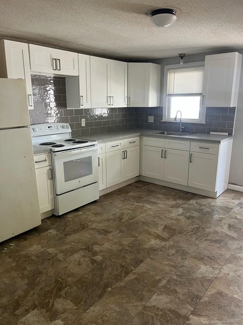 49 6th Street 3rd Derby CT 06418