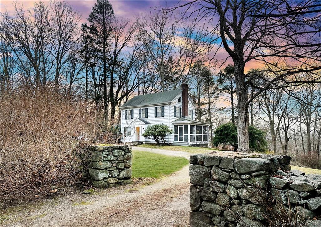 Photo 1 of 197 Carter Street, New Canaan, Connecticut, $1,100,000, Web #: 170613657