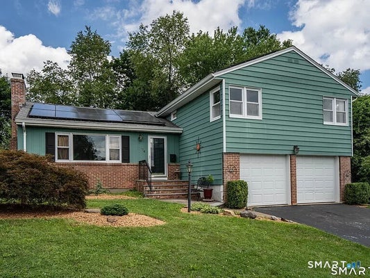 74 LYMAN RD, WEST HARTFORD, CT 06117 - Image 47856ee9088f94131b8e6c8dbebc3024/4136033264