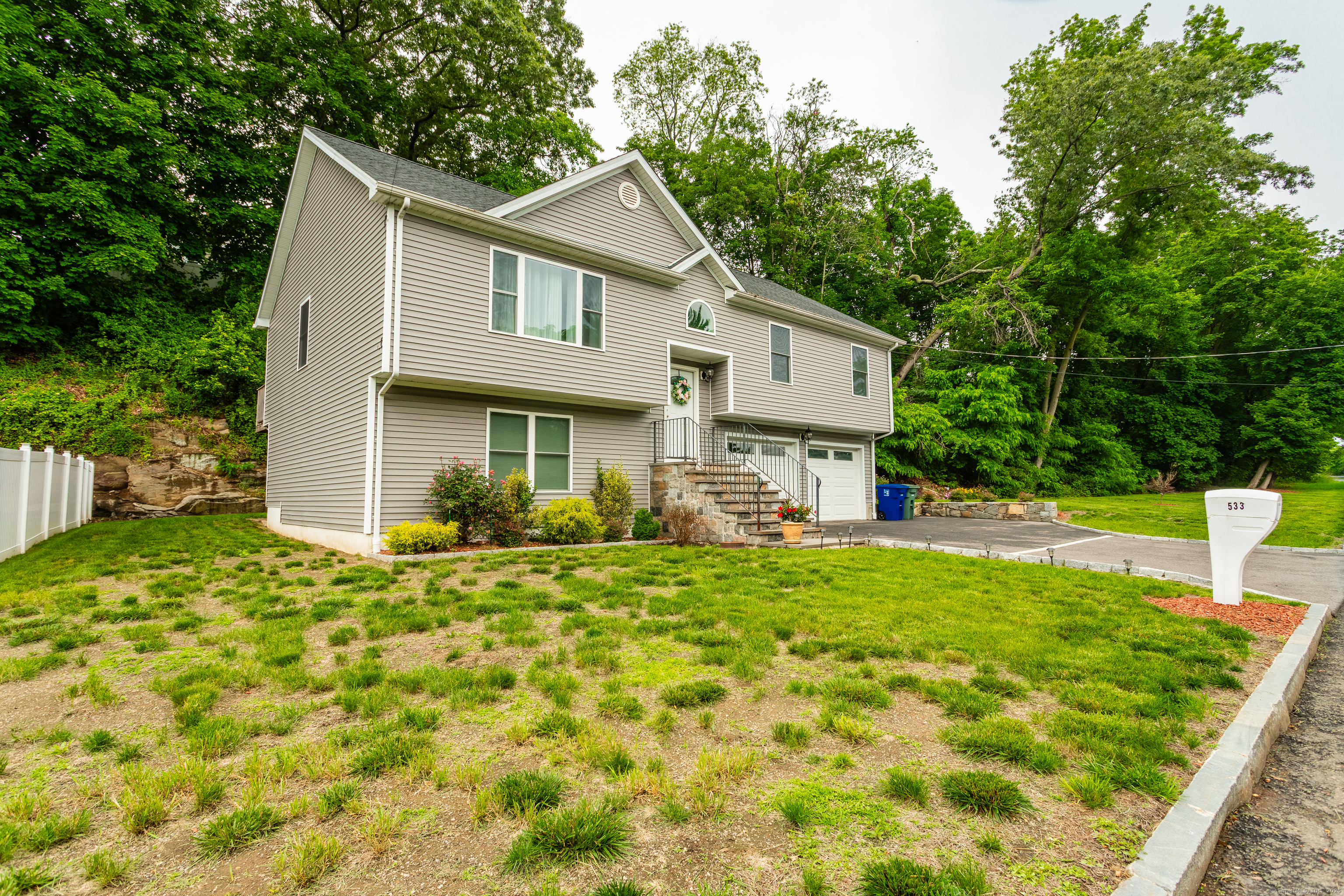 533 Seltsam Road