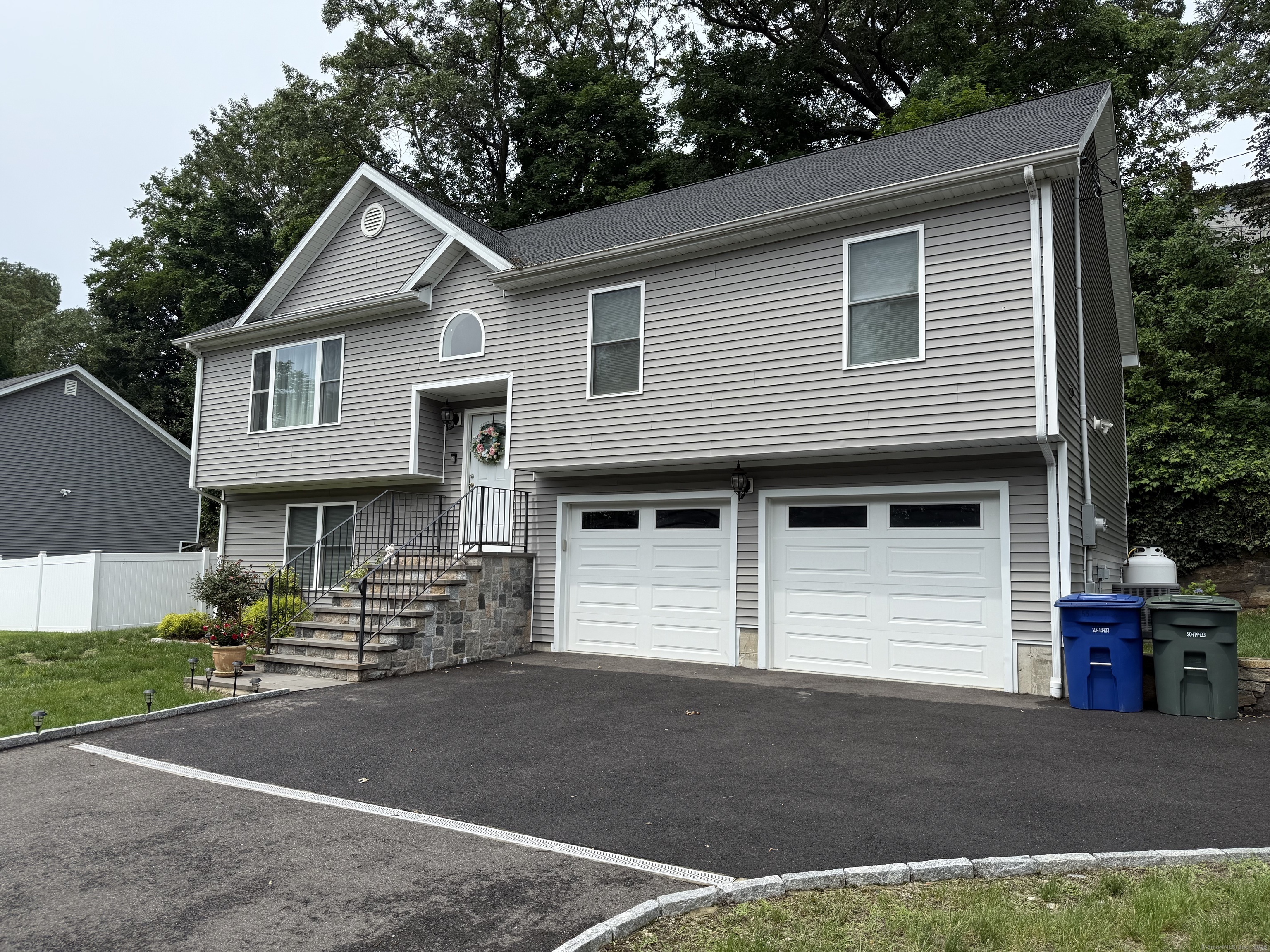 533 Seltsam Road