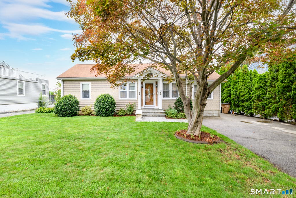 Photo of 28 Sutton Drive W, Stamford, CT 06906 (MLS # 24195541)