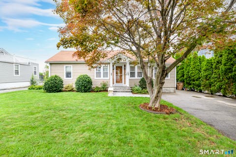 Photo of 28 Sutton Drive W, Stamford, CT 06906 (MLS # 24195541)