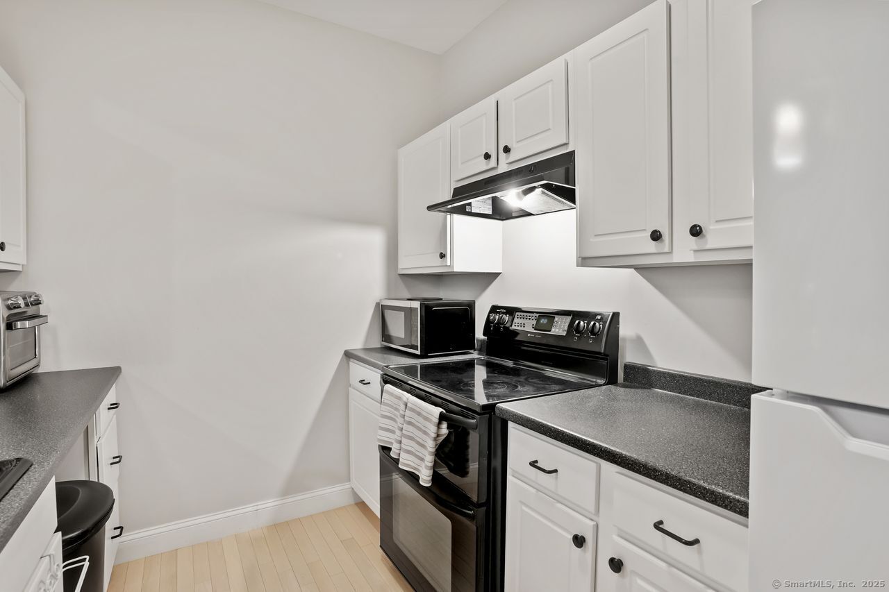 534 Old Clintonville Road #APT 5A, North Haven, Connecticut image 17