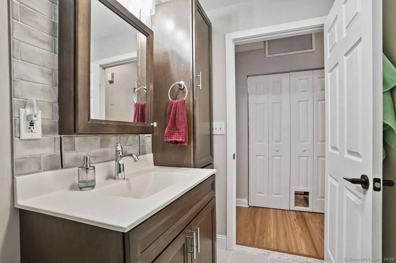 534 Old Clintonville Road #APT 5A, North Haven, Connecticut image 20