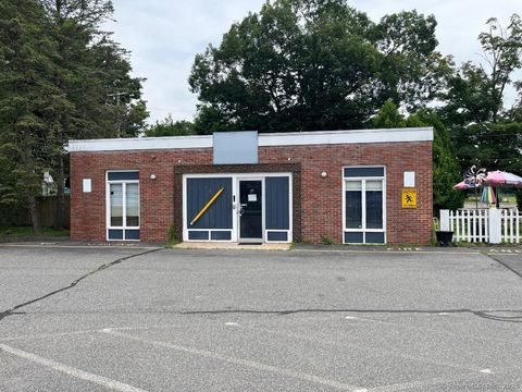 20 Church Street Ellington CT 06029