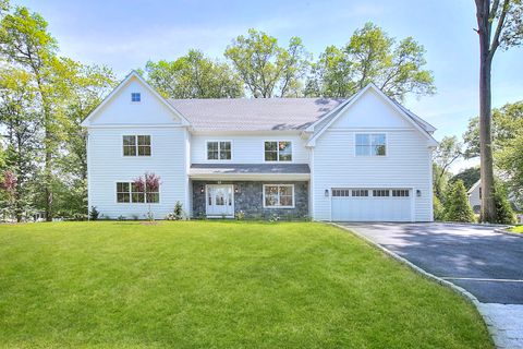 59 Thornhill Road Fairfield CT 06824
