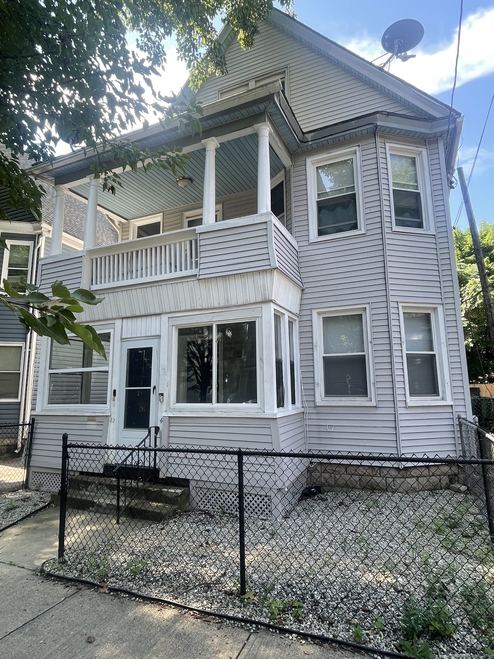 Rental Property at 42 Bassett Street, New Haven, Connecticut - Bedrooms: 3 
Bathrooms: 1 
Rooms: 5  - $1,900 MO.