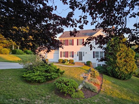 Photo of 7 Skyview Drive, Colchester, CT 06415 (MLS # 24125453)
