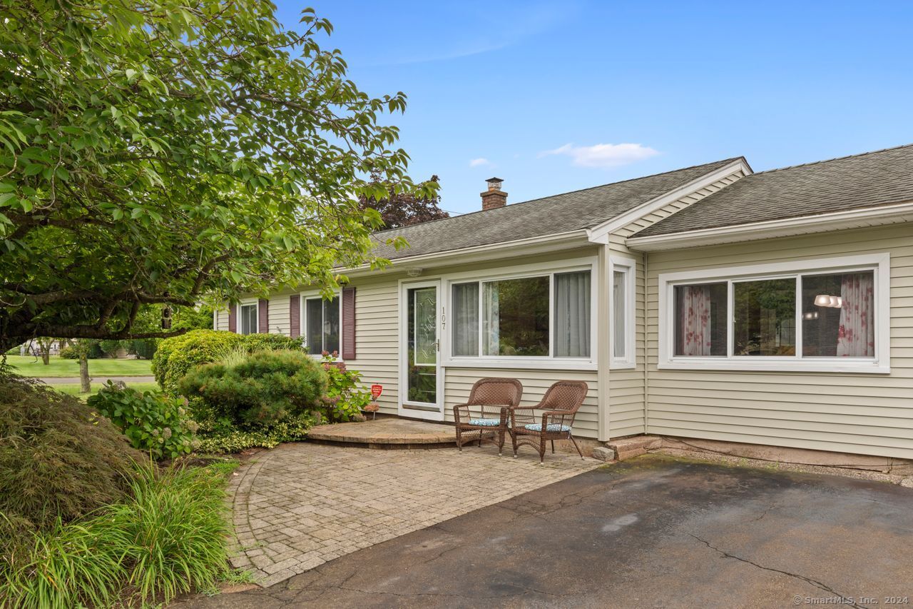 View East Haven, CT 06512 house