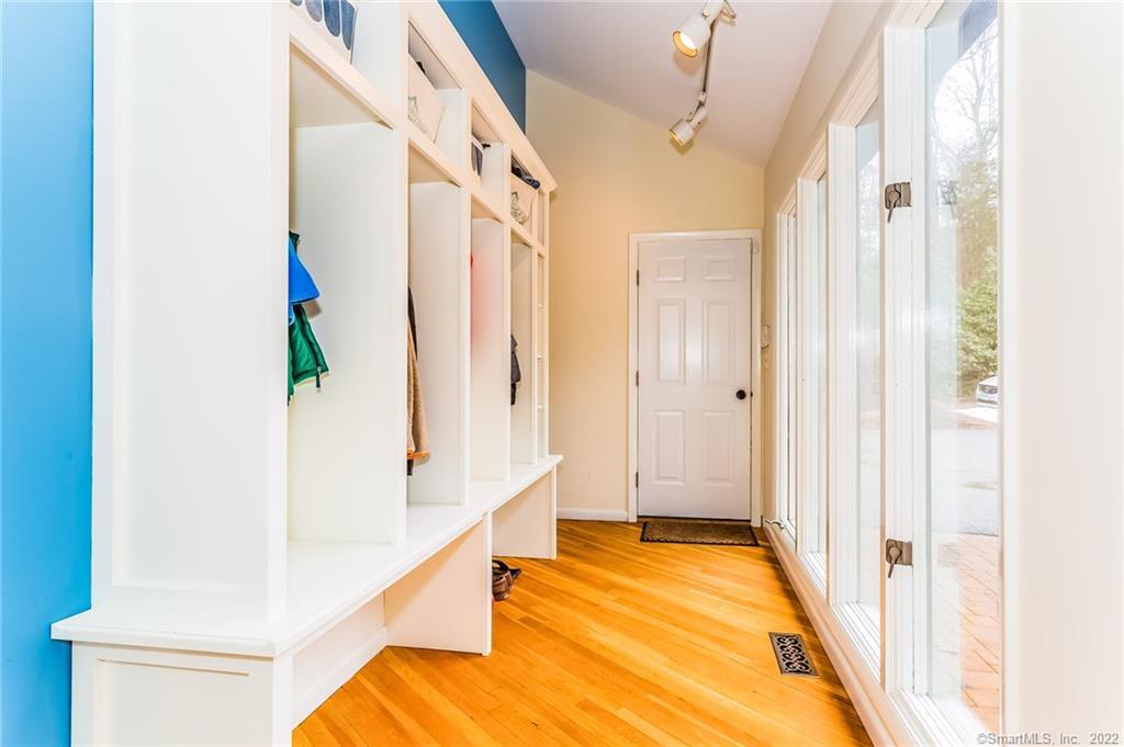 40 Stones Throw Road, Easton, Connecticut image 25