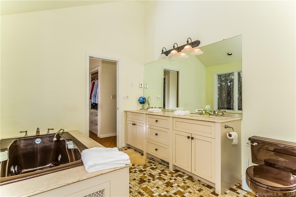 40 Stones Throw Road, Easton, Connecticut image 21