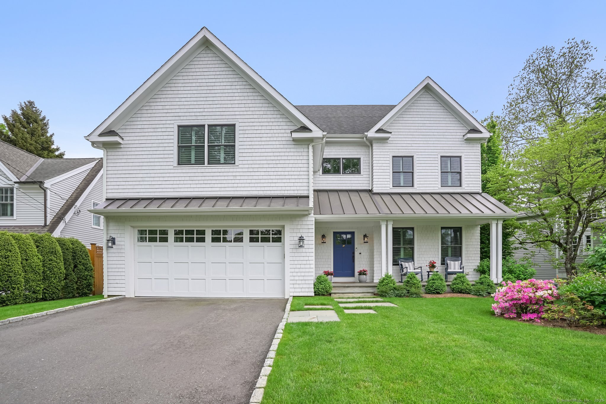 Oakleigh Court, Norwalk, Connecticut - 5 Bedrooms  
5 Bathrooms  
10 Rooms - 