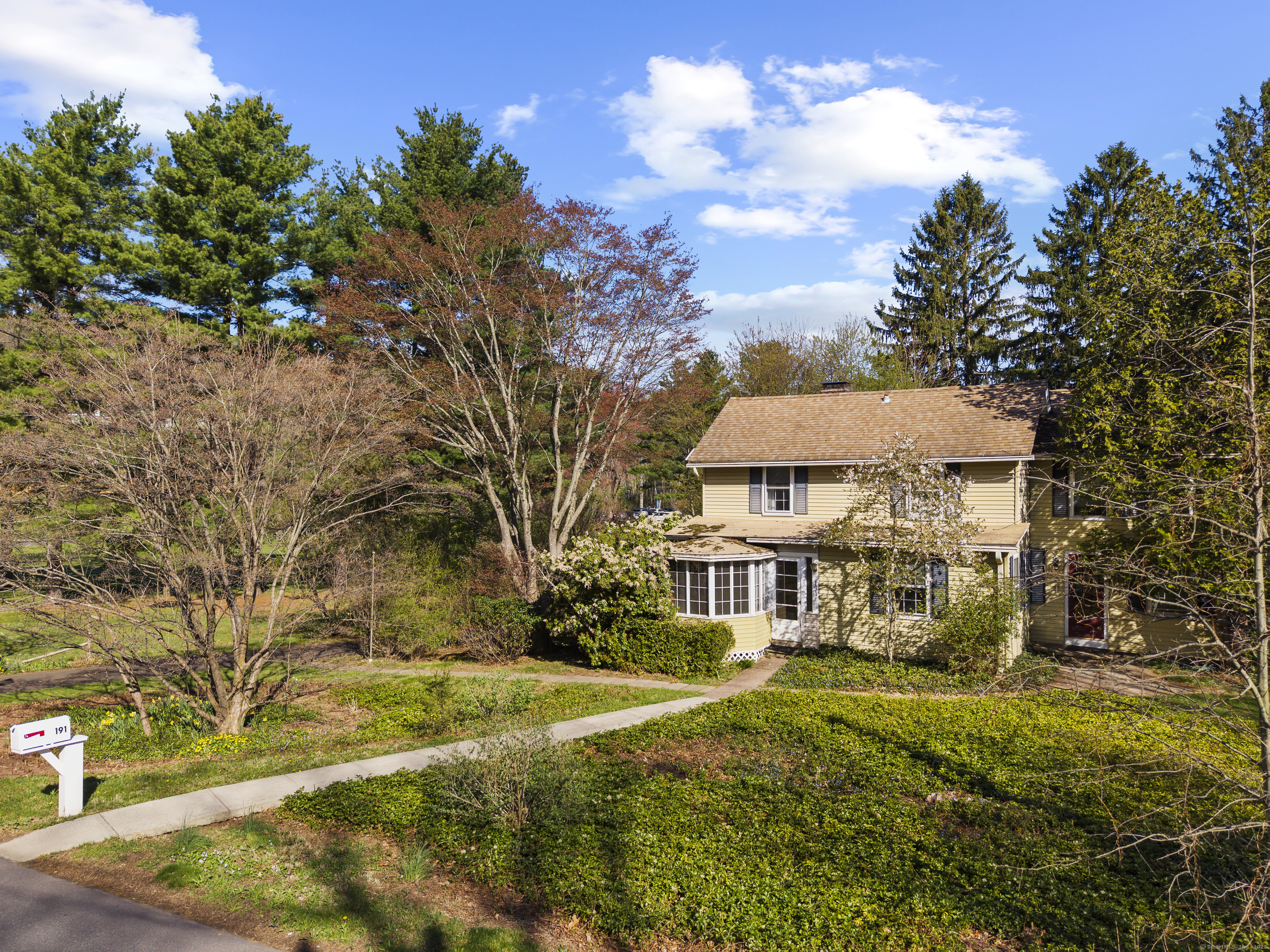 Property for Sale at Long Hill Road, Middletown, Connecticut - Bedrooms: 4 
Bathrooms: 2 
Rooms: 8  - $350,000